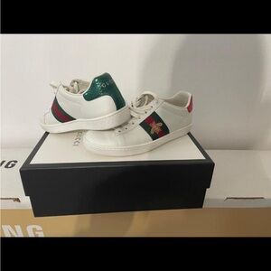 Gucci Kids White and Green Dress Shoes